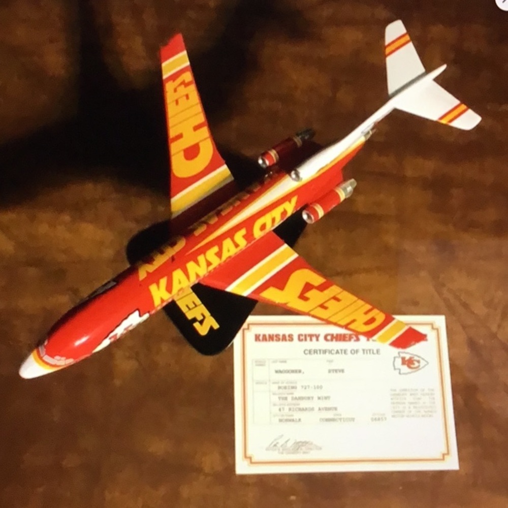 RARE 🏈 KC Chiefs Team Boeing 727-100 with Stand | Officially Licensed by NFL
